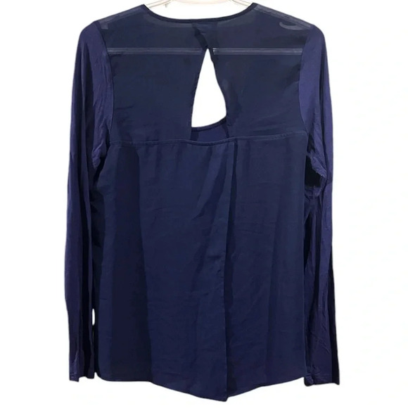 Long sleeve navy blue top with open style back. Buffalo, size Medium. - Picture 2 of 5